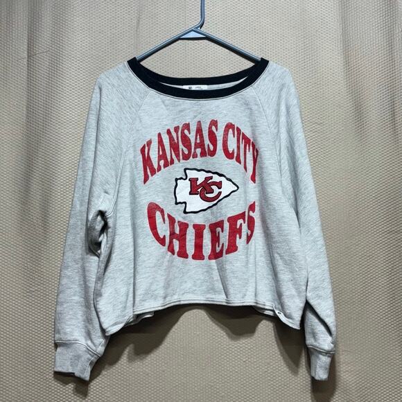 47 Tops - Kansas City Chiefs Women's Cropped Sweatshirt Heather Gray Size Large NFL